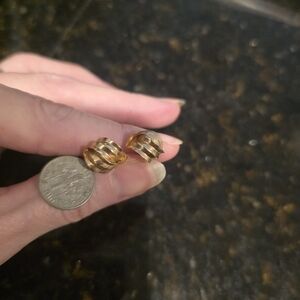 14kt Yellow Gold Knot Earrings